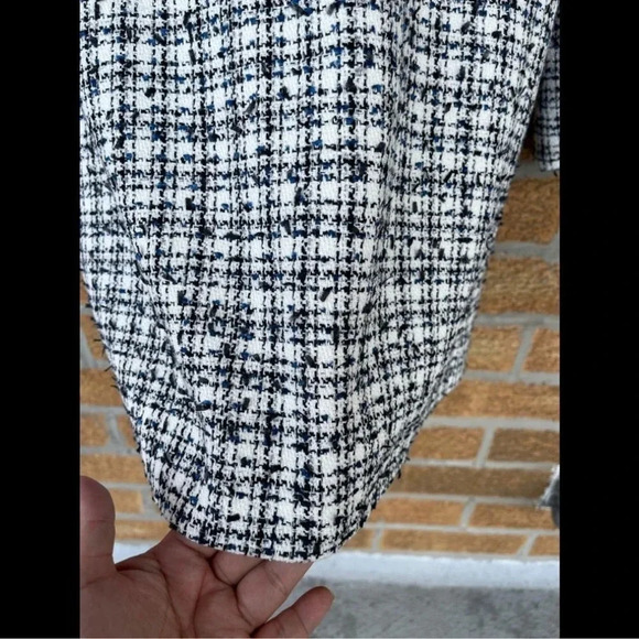 Karl Lagerfeld Blue Open Front Tweed
TopperJacket size small - Picture 12 of 12